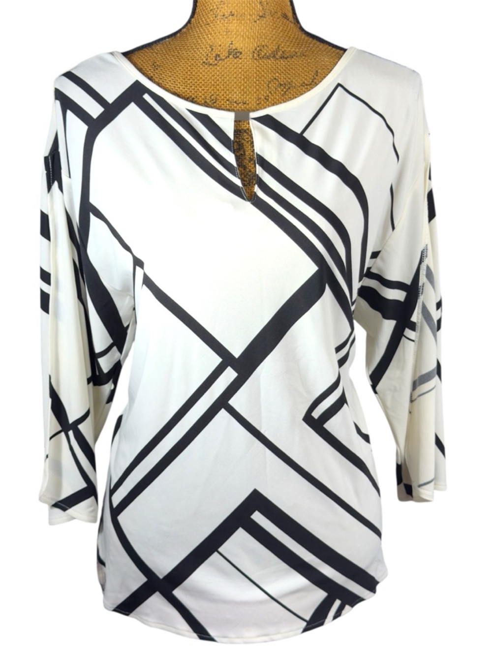 Chico's black & white geometric keyhole tunic w/open flutter sleeve Women’s 1 |i